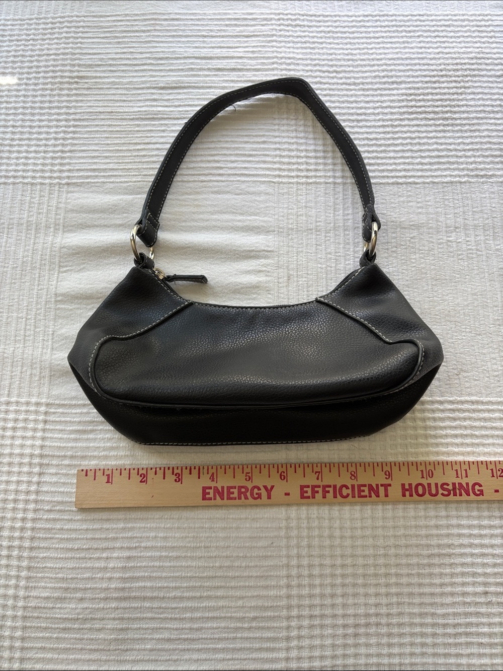 Tommy Hilfiger Black Leather Shoulder Bag - Picture 4 of 5